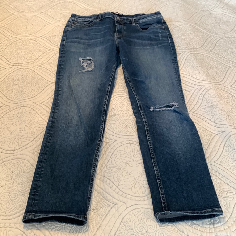 Vigoss Distressed Jeans, size 31, length 25, classic fit